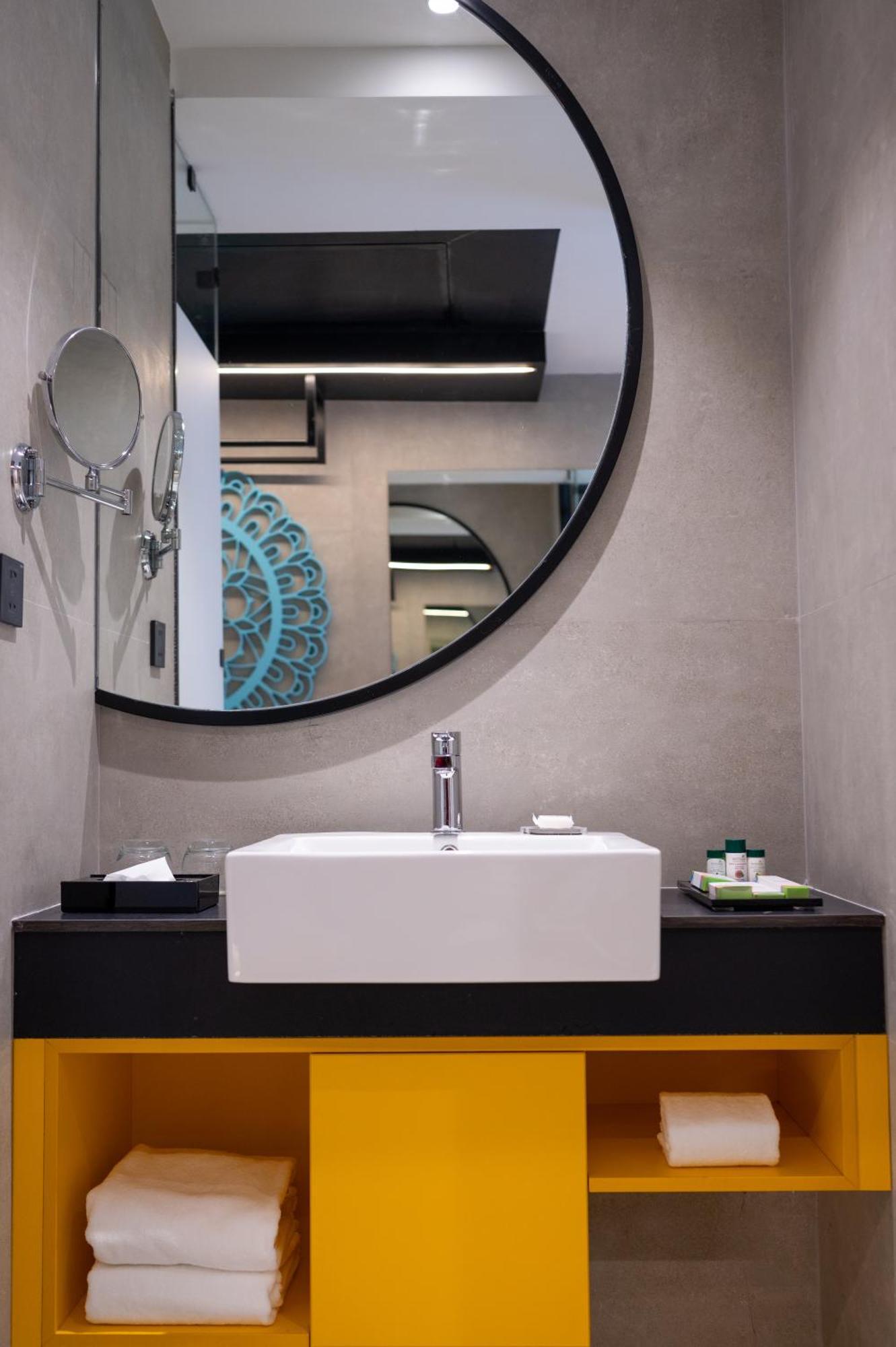 Zibe Luxe Kakinada By Grt Hotels Luaran gambar