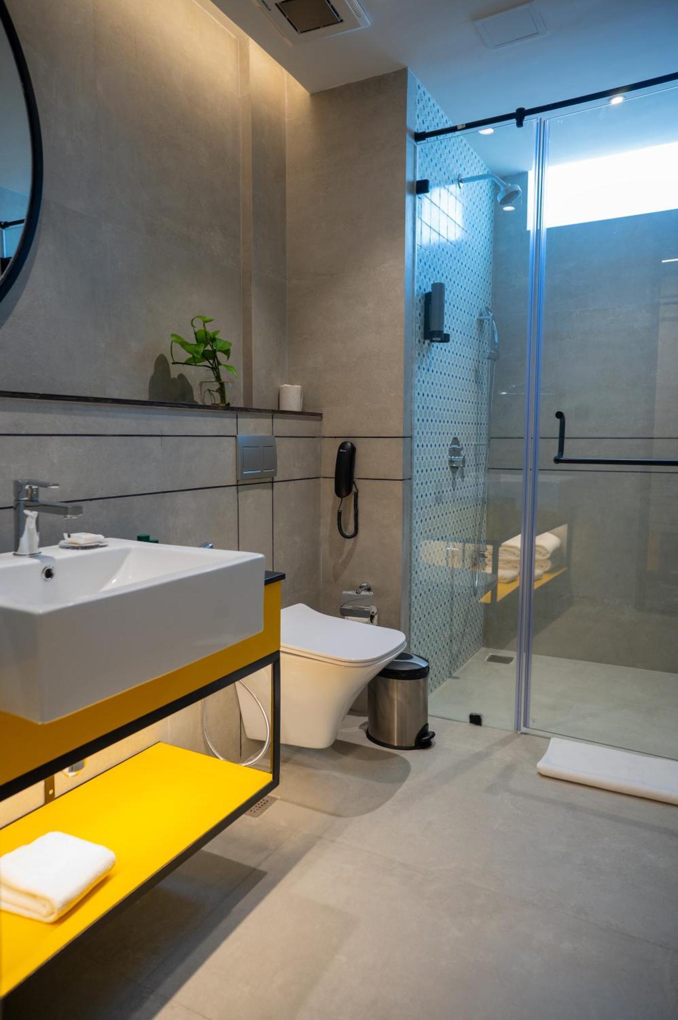 Zibe Luxe Kakinada By Grt Hotels Luaran gambar