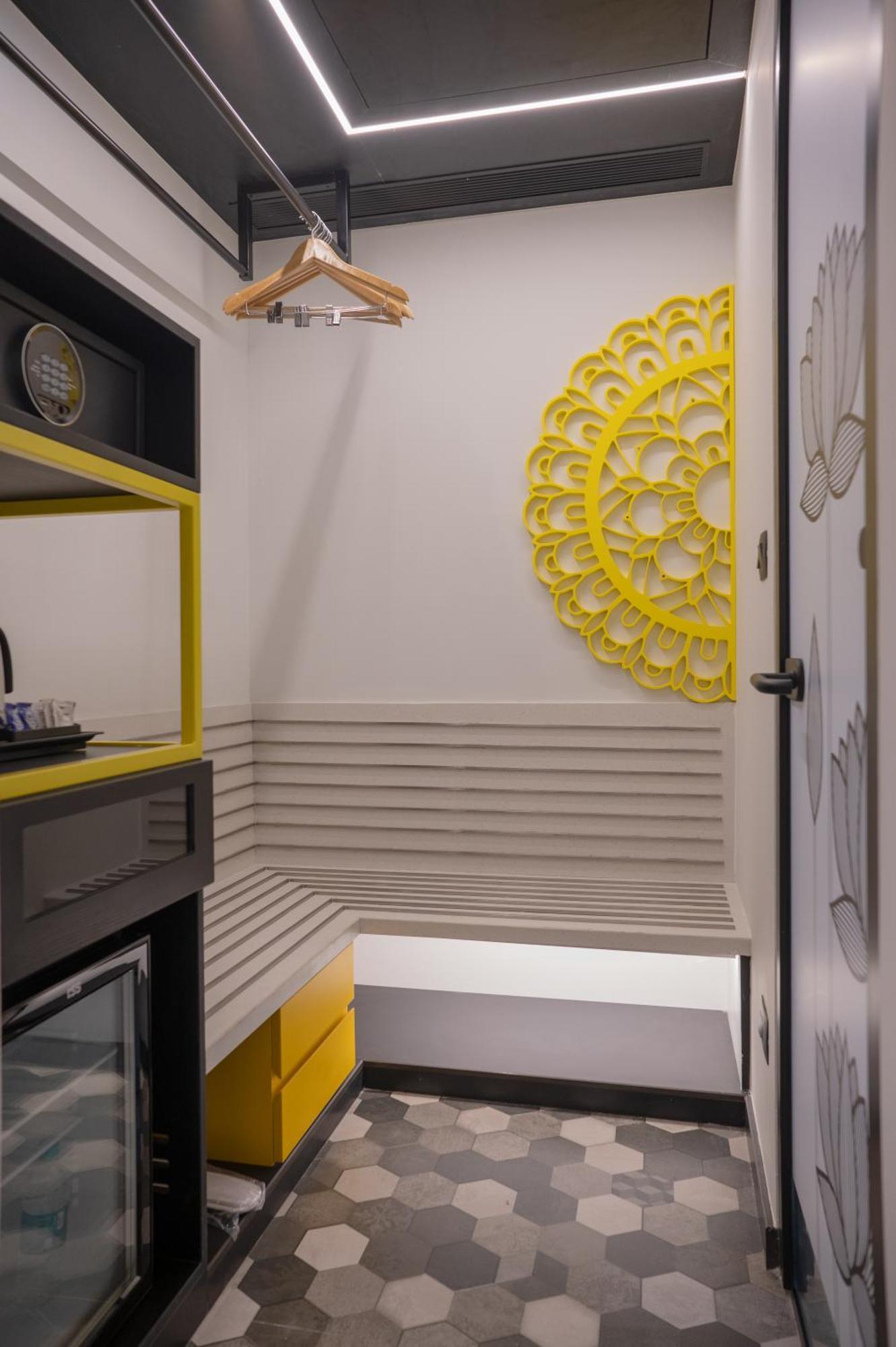 Zibe Luxe Kakinada By Grt Hotels Luaran gambar